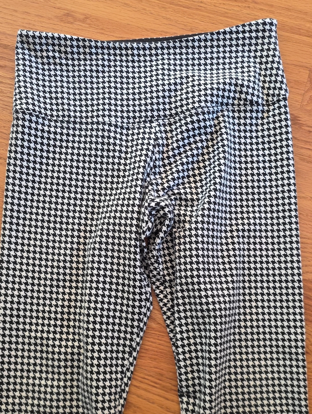 Suave High-Waist Tummy Control Houndstooth Leggings